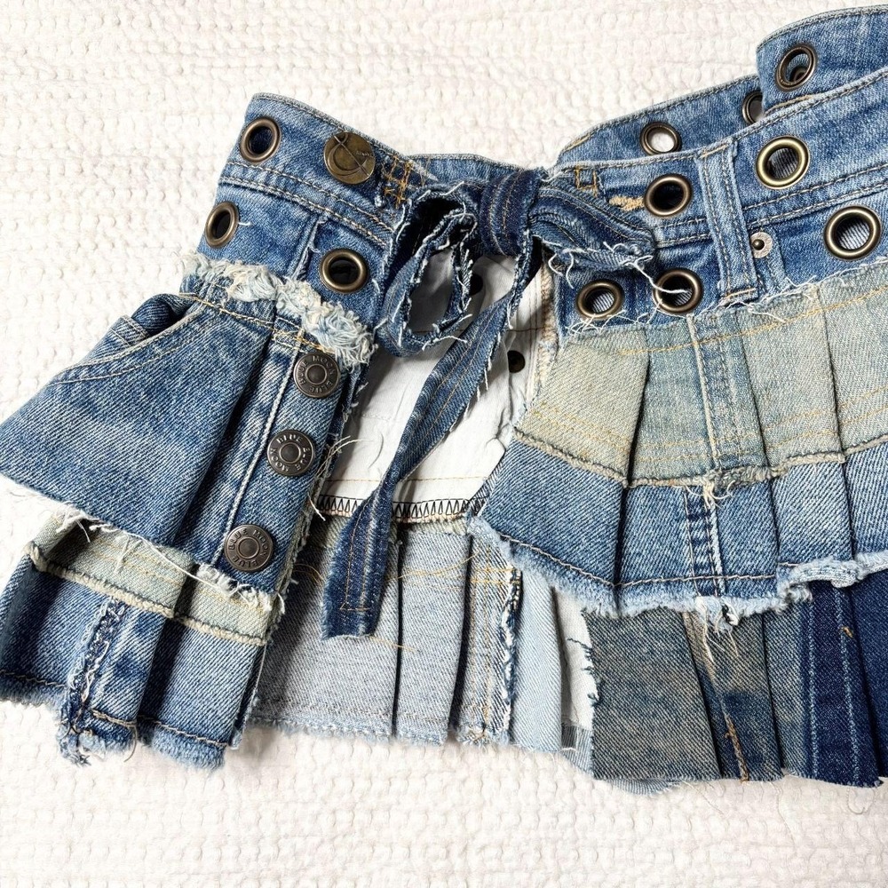 upcycled denim pleated mini skirt-belt - Picture 3 of 6